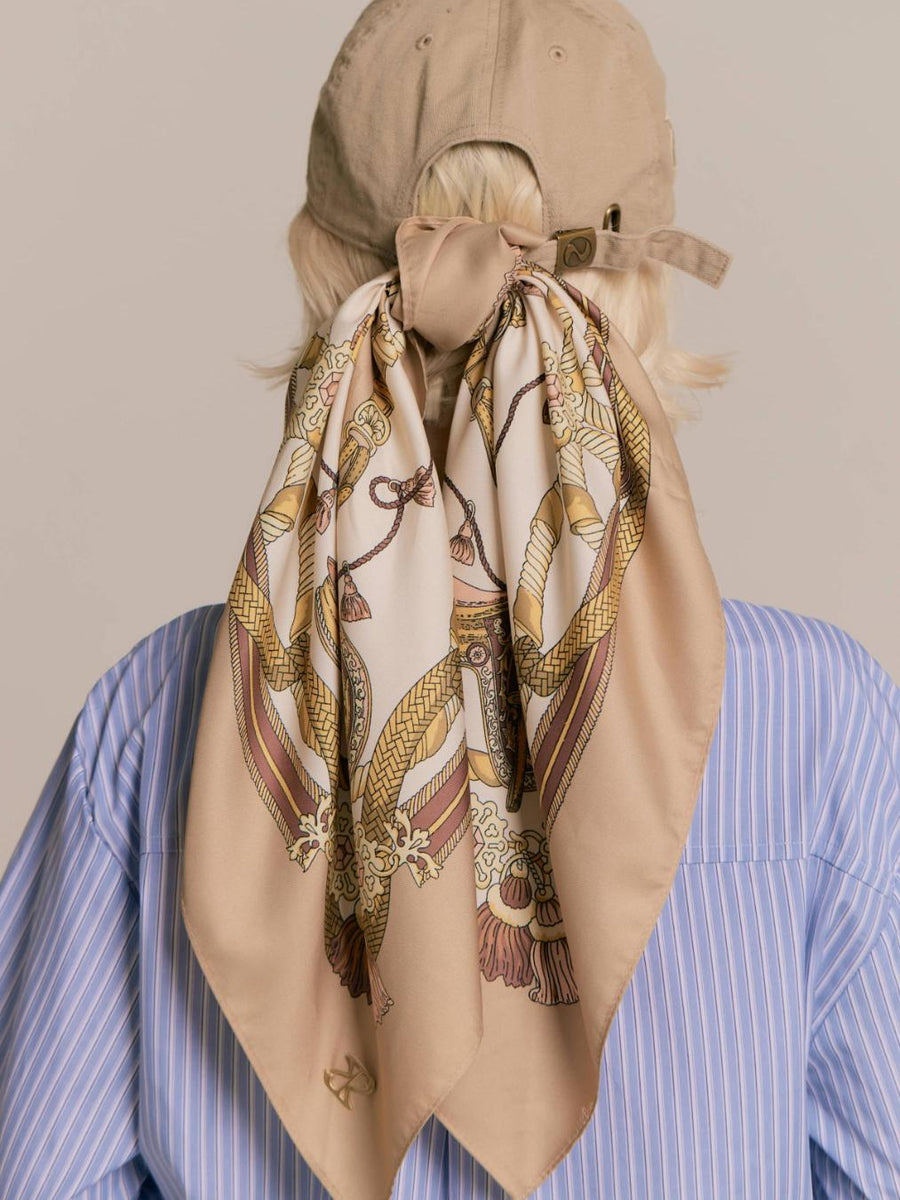 Equestrian charm scarf(2color)