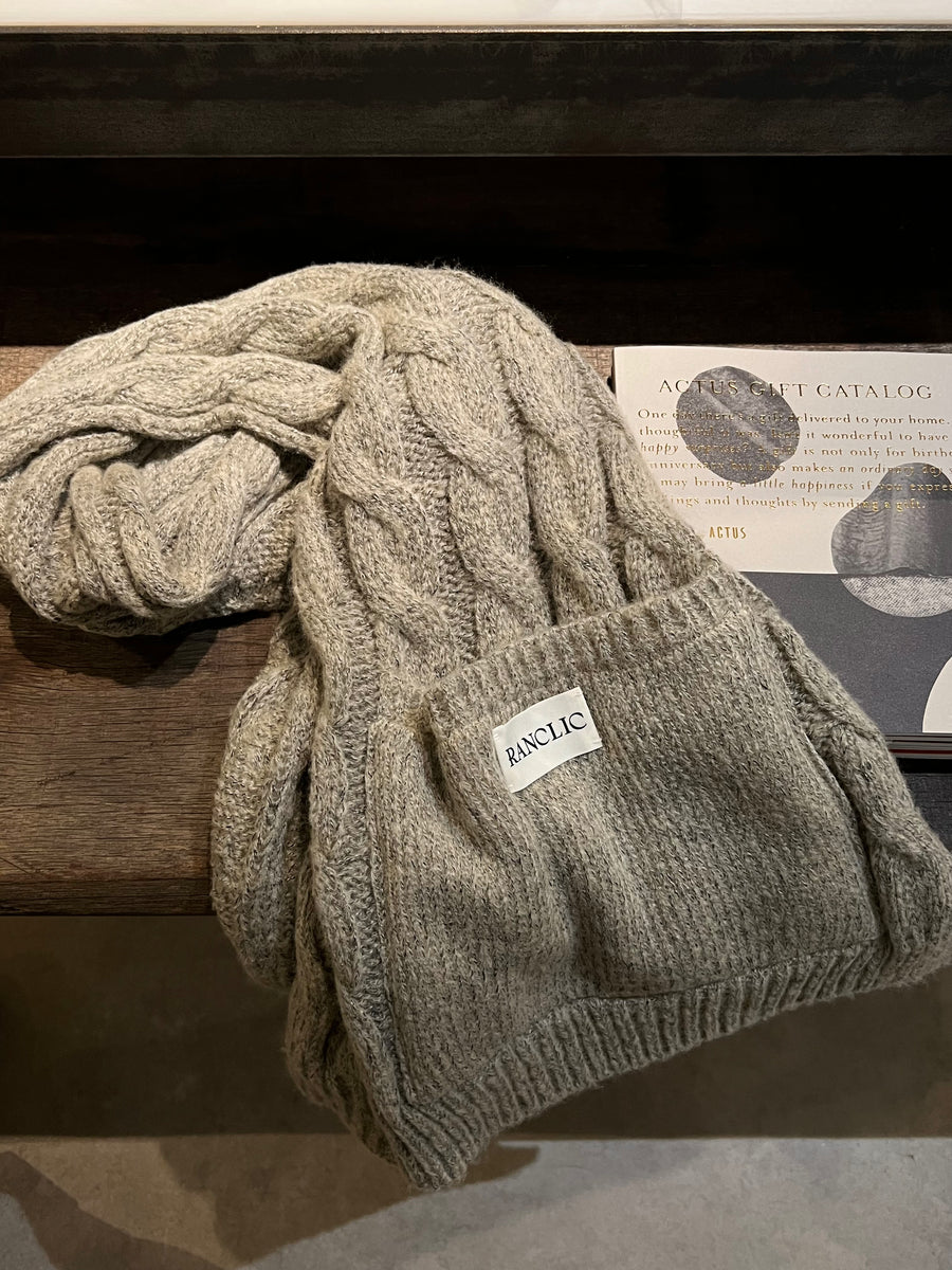 cable knit scarf