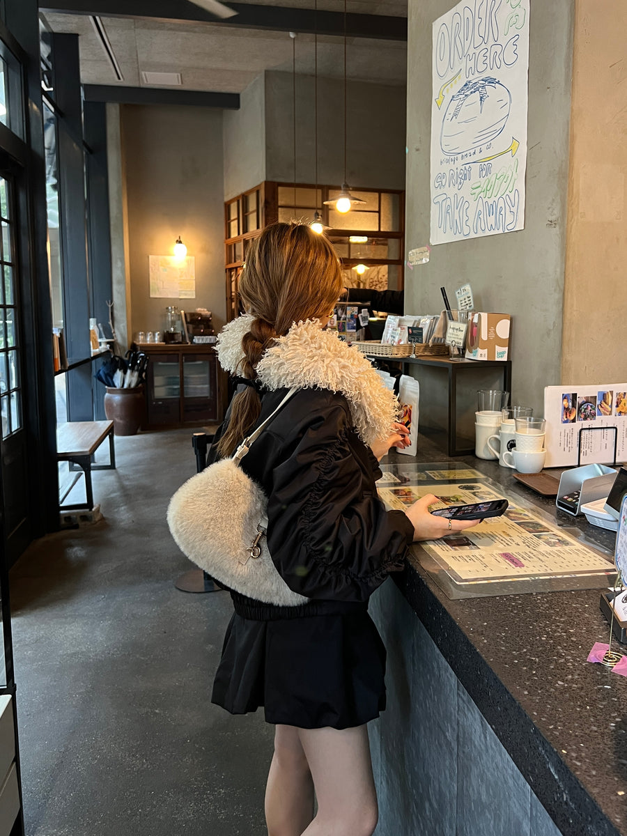 poodle fur gather sleeve blouson