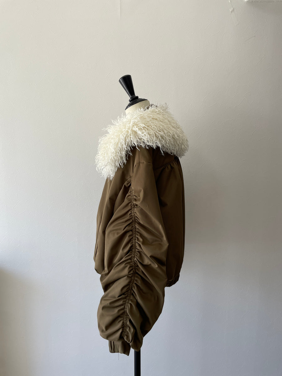 poodle fur gather sleeve blouson