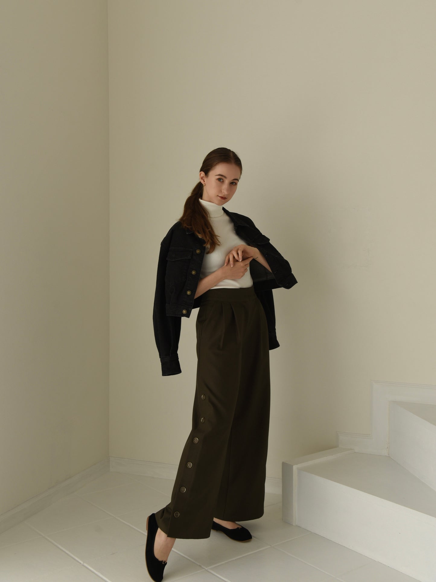 hem button wide pants