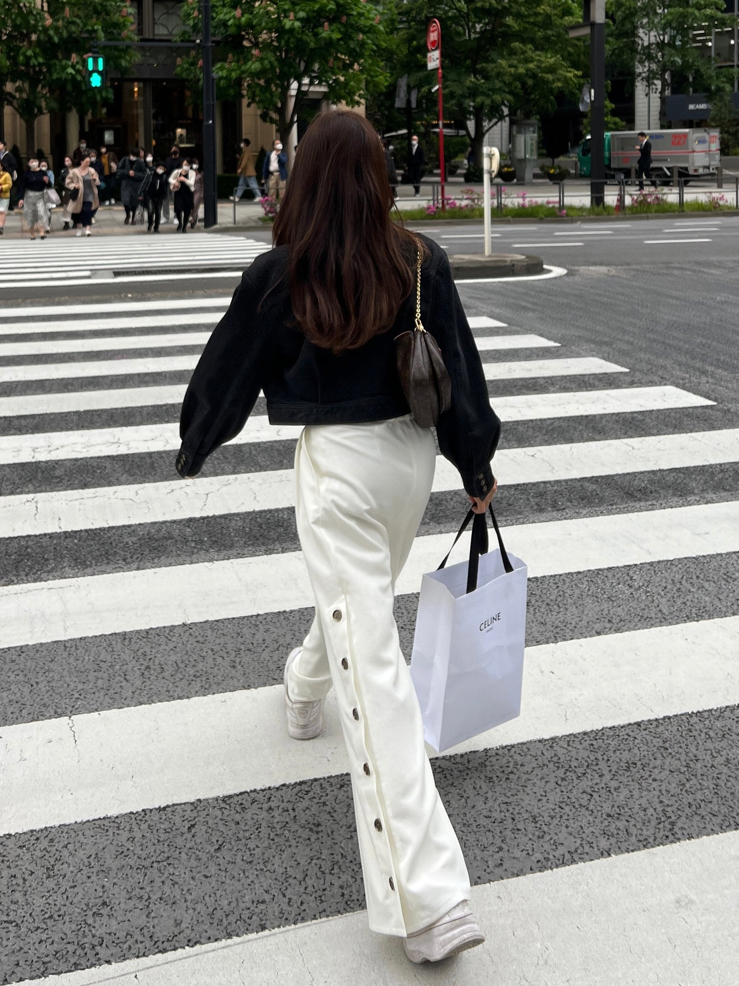 hem button wide pants