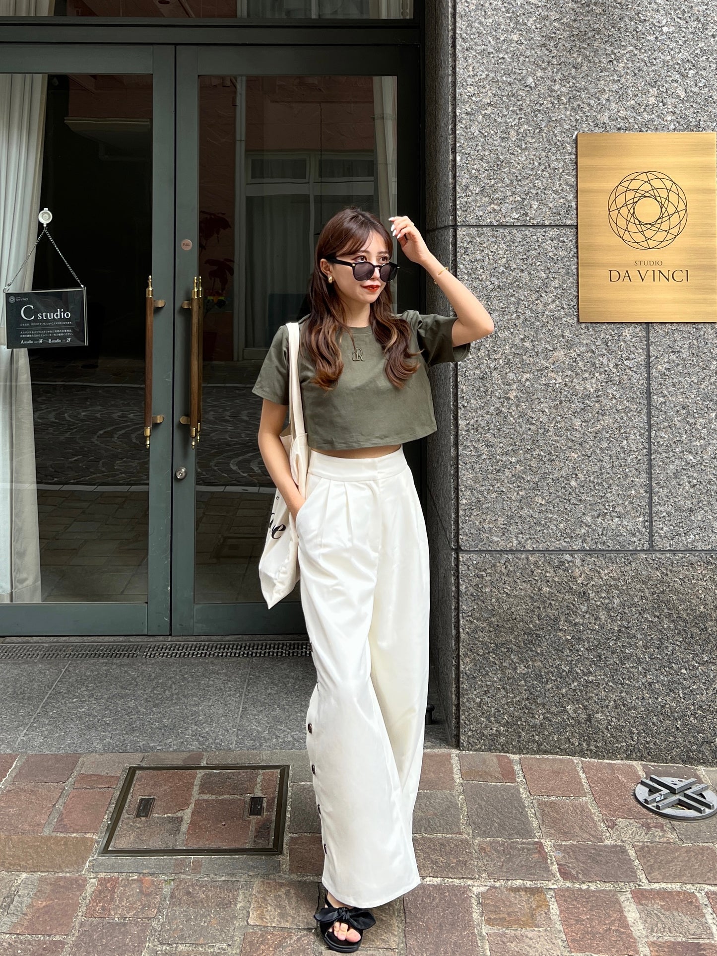 cropped back open T-shirt