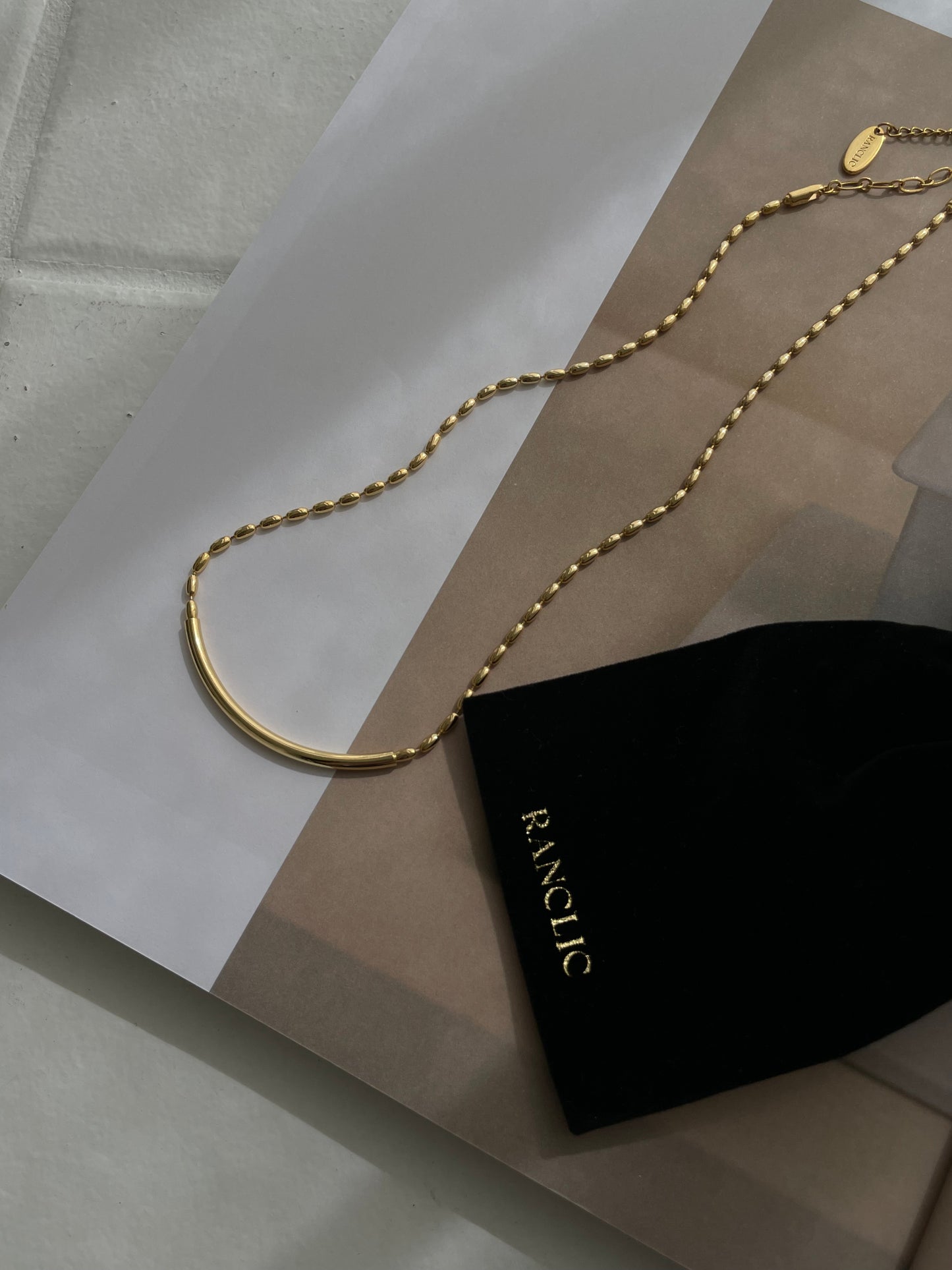 Noemie necklace gold