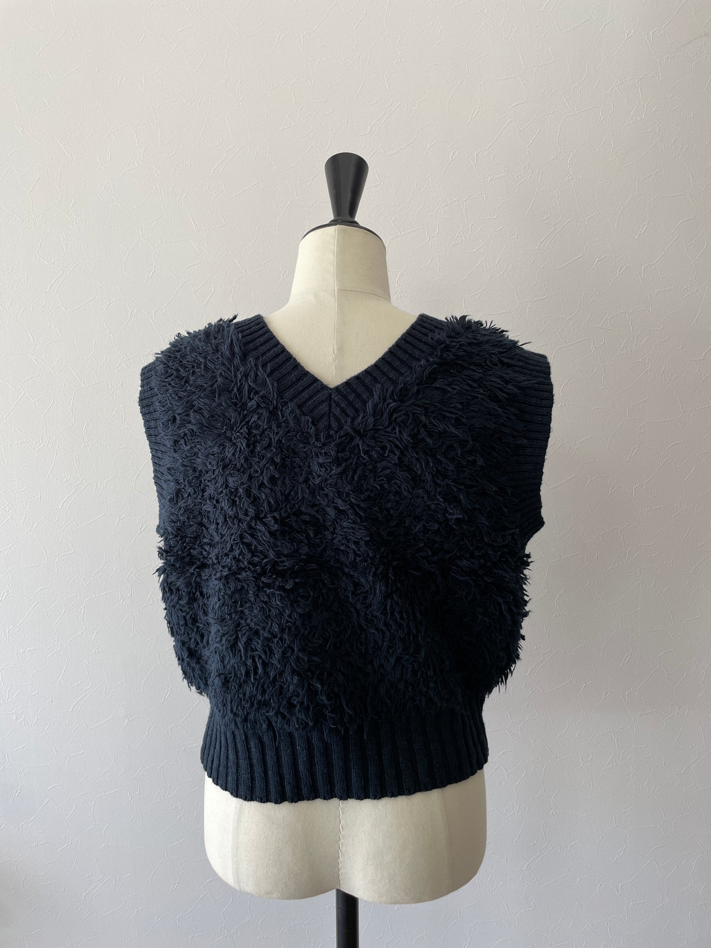 loop yarn knit gilet