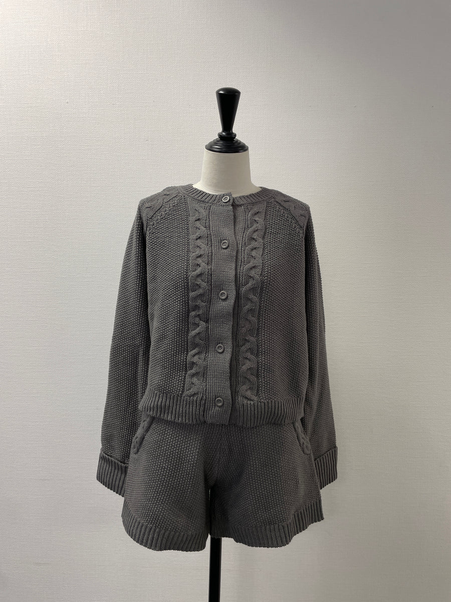 knit short pants