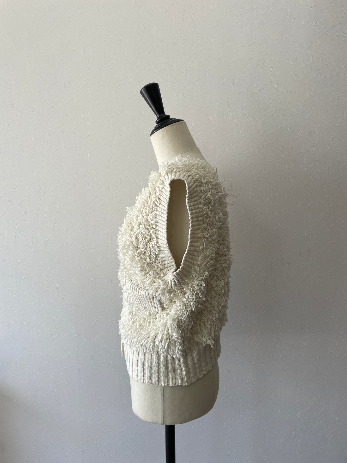 loop yarn knit gilet