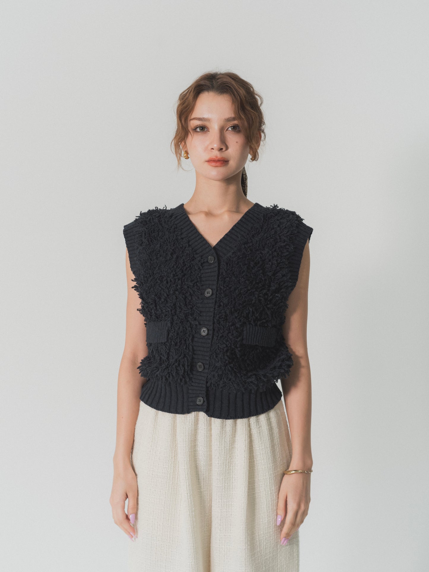 loop yarn knit gilet