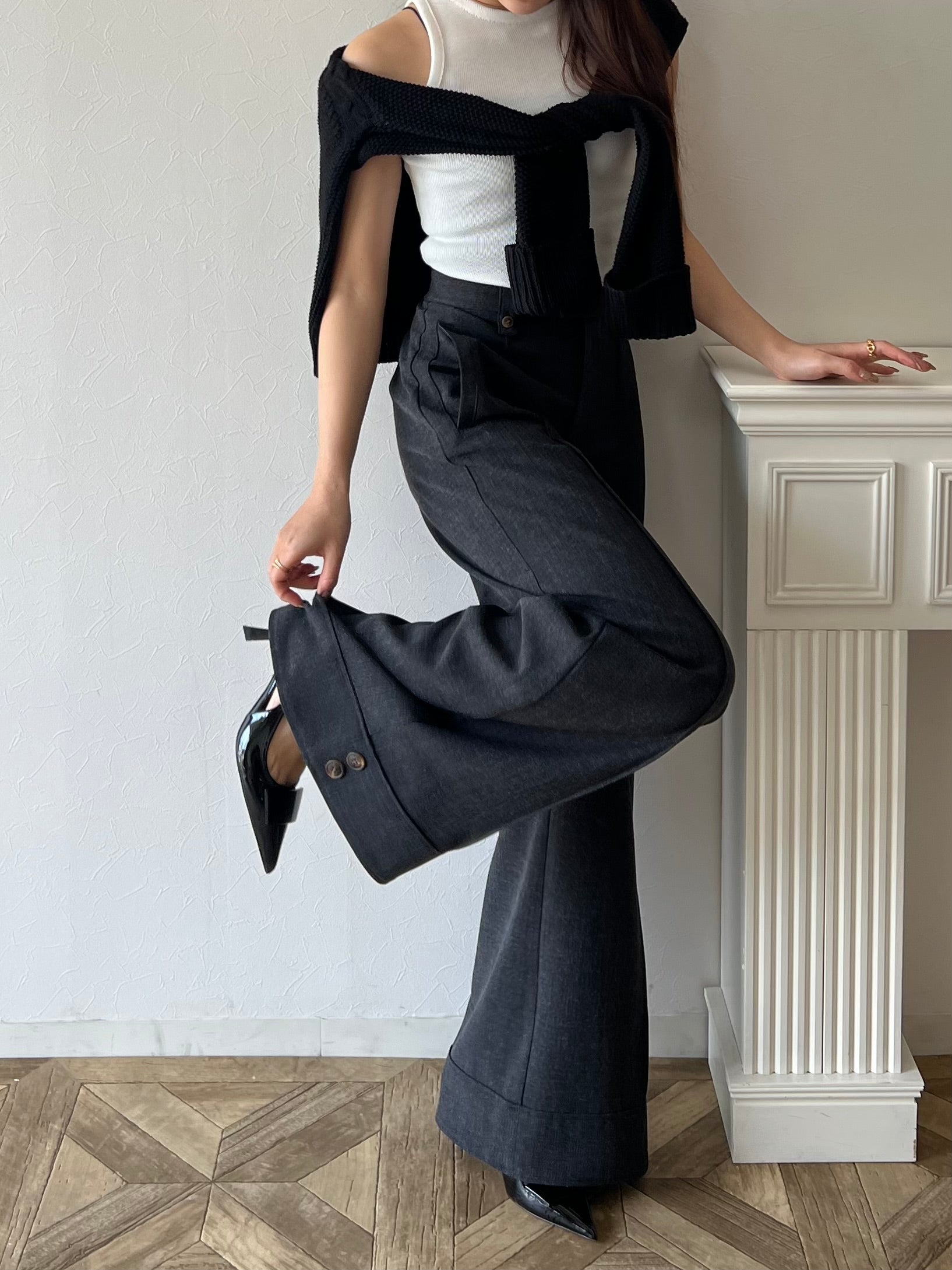 wide tuck pants