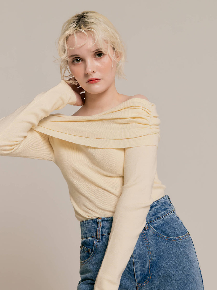 【9/25 19:00~】Drape off-shoulder knit