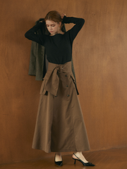 Slit cargo trench skirt