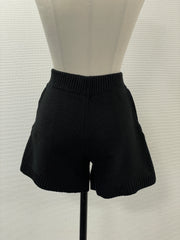 knit short pants