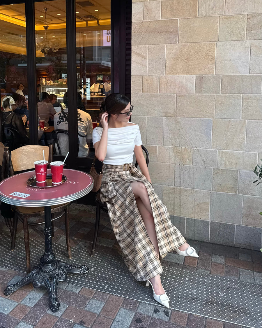 Slit trench skirt