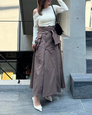 Slit trench skirt