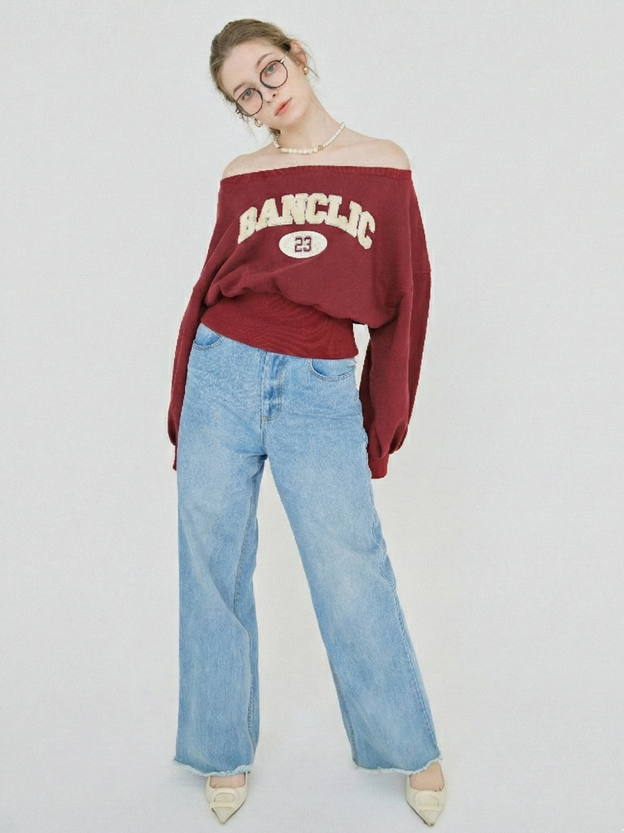 【2/12 OPEN】Off shoulder flocked logo sweat