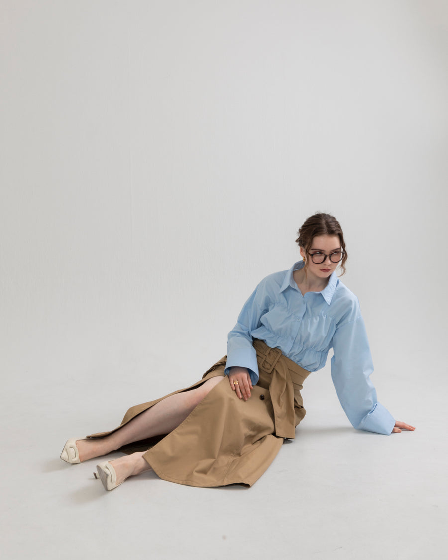 Slit cargo trench skirt