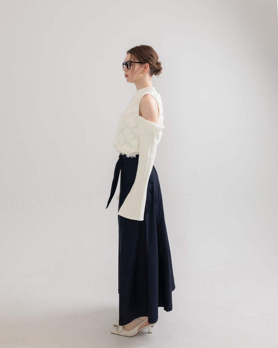 Slit cargo trench skirt