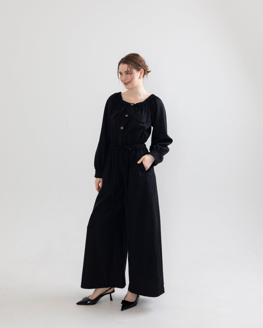 zip up jump suit