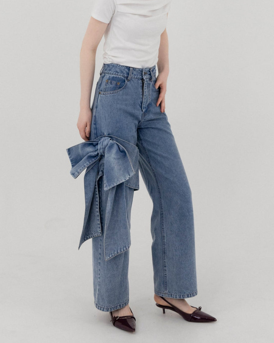 【BEST SELLER】Asymmetric ribbon denim pants