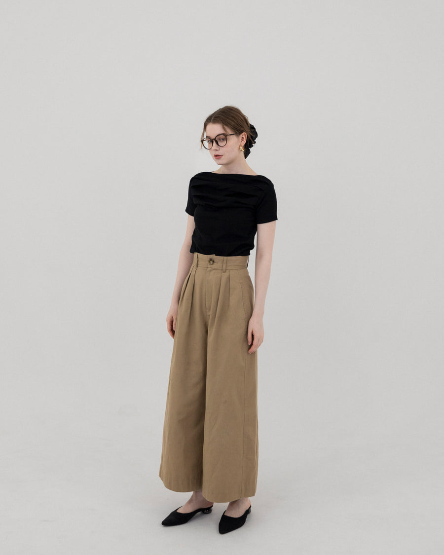 Smooth tuck off Shoulder top
