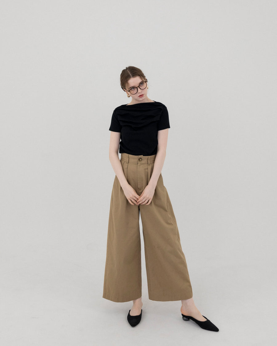 Smooth tuck off Shoulder top