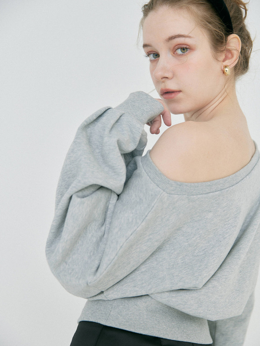 【2/12 OPEN】Off shoulder flocked logo sweat