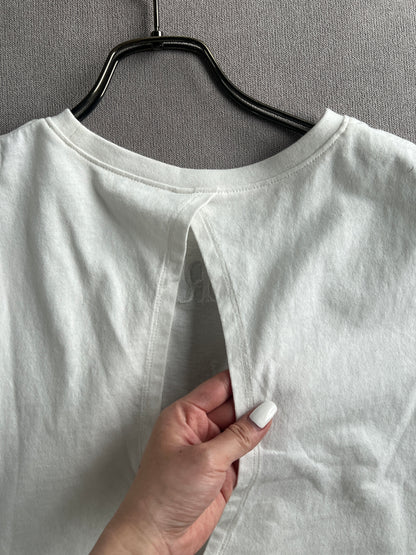 cropped back open T-shirt