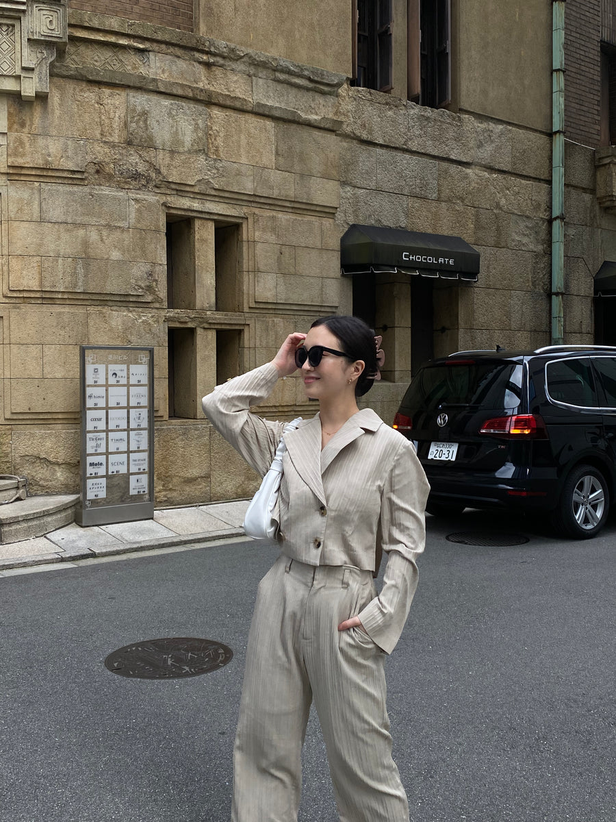 bumpy cropped jacket