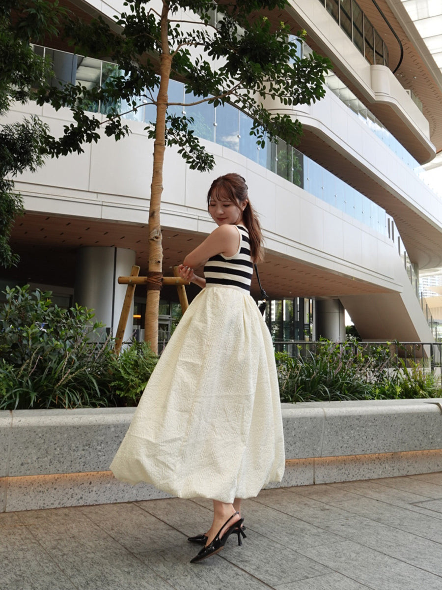 Border docking balloon dress