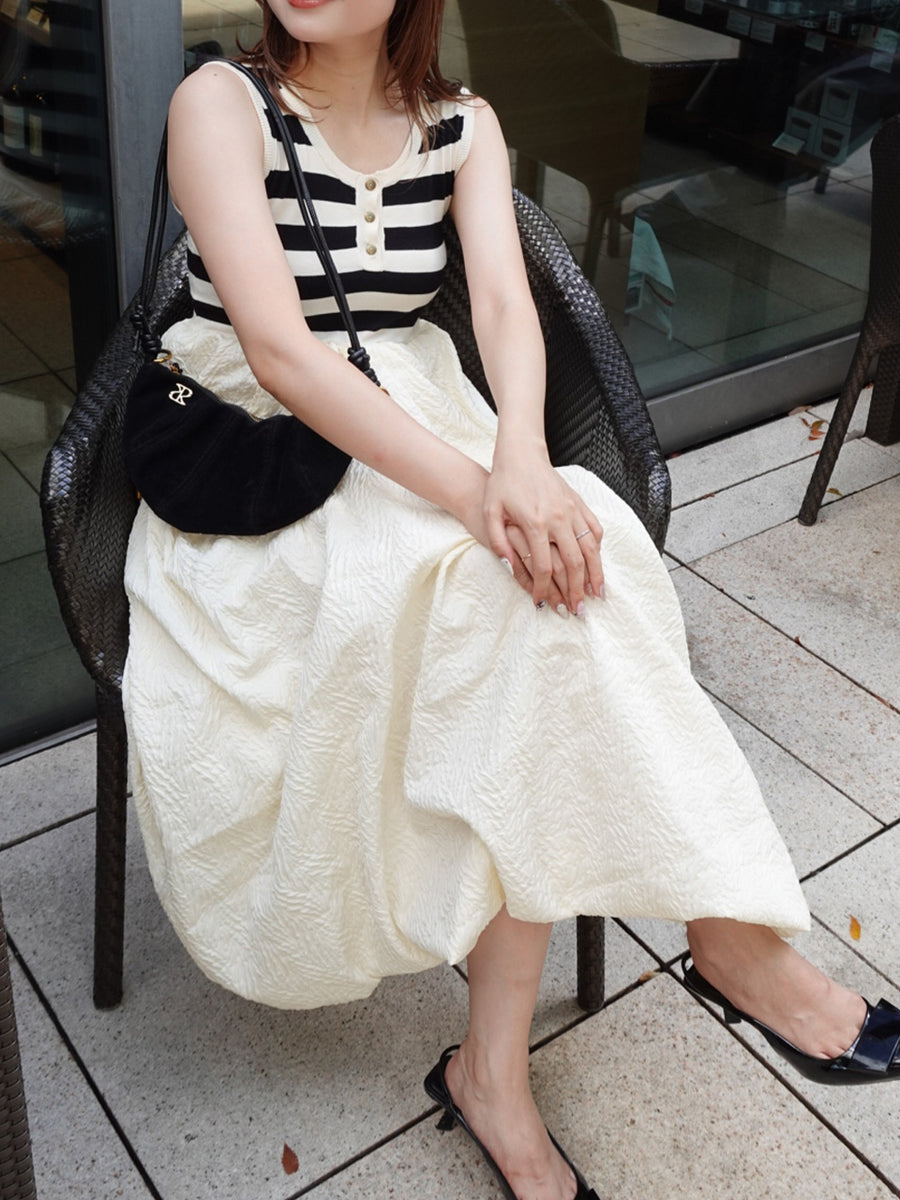 Border docking balloon dress