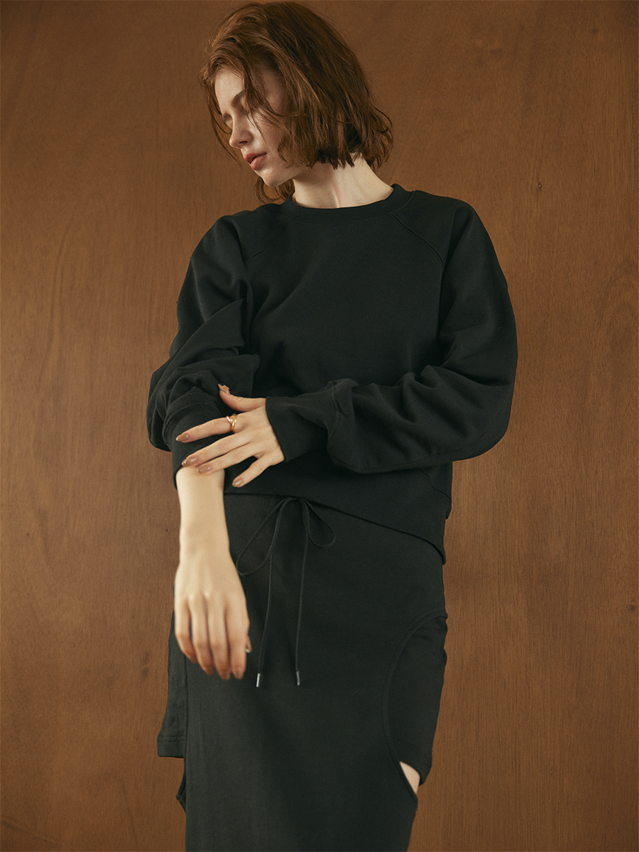 【10/1 OPEN】Moon cut sweat set up